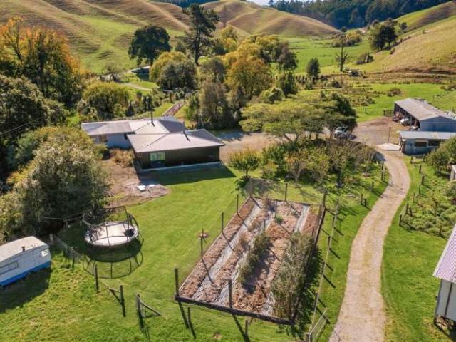 Property for sale in Cable Bay, Nelson Bays