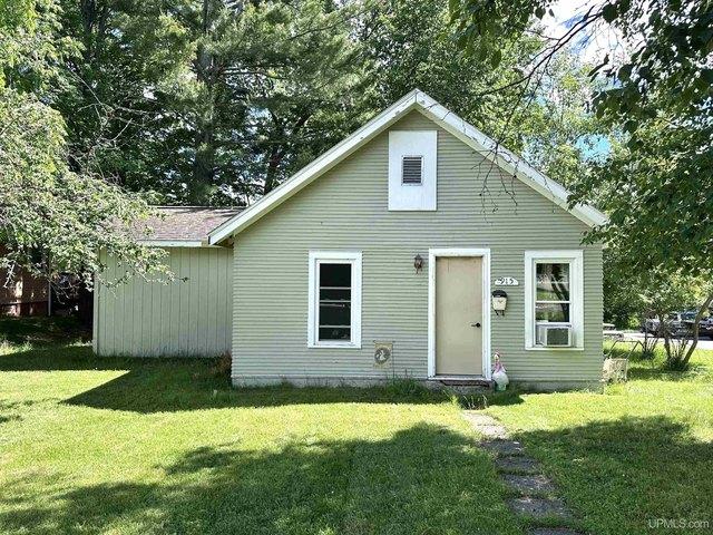 House for sale in Iron Mountain, Michigan