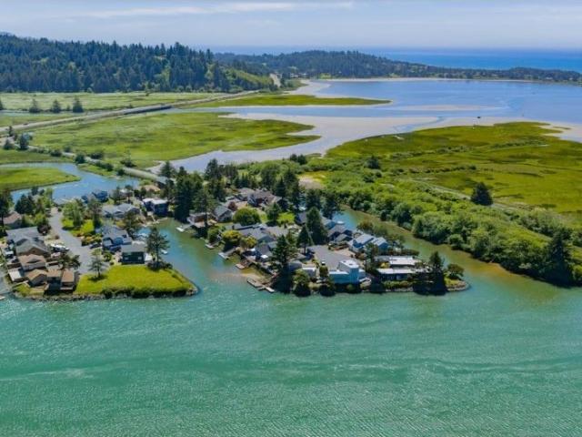 House for sale in Oregonia