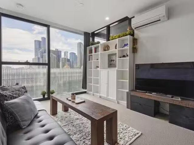 Apartment for rent in Carlton