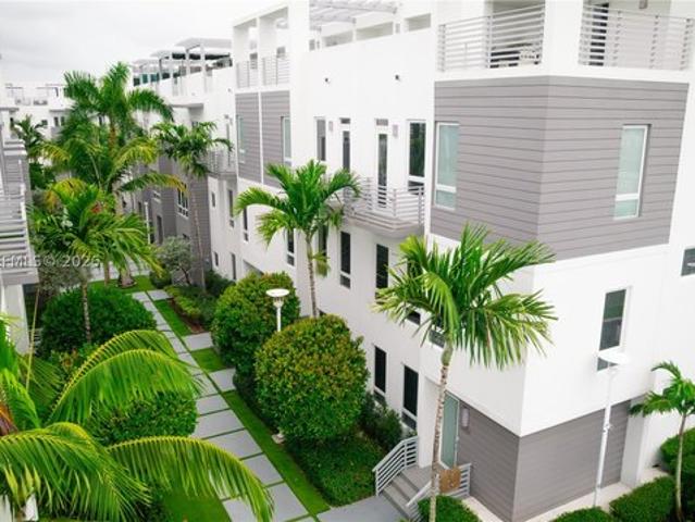 Townhouse for sale in Doral, Miami-Dade County