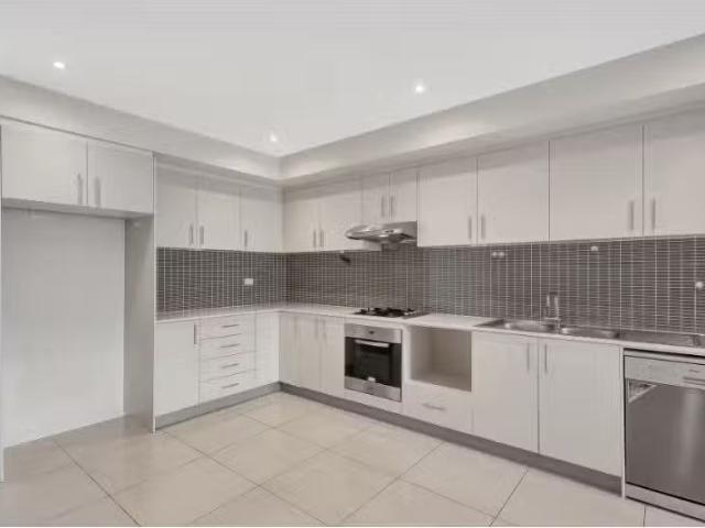 Condo for rent in Sydney, New South Wales