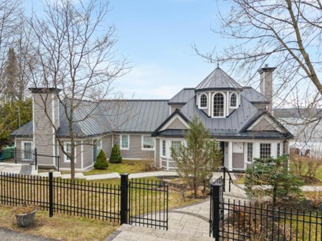 House for sale in Memphrémagog, Quebec