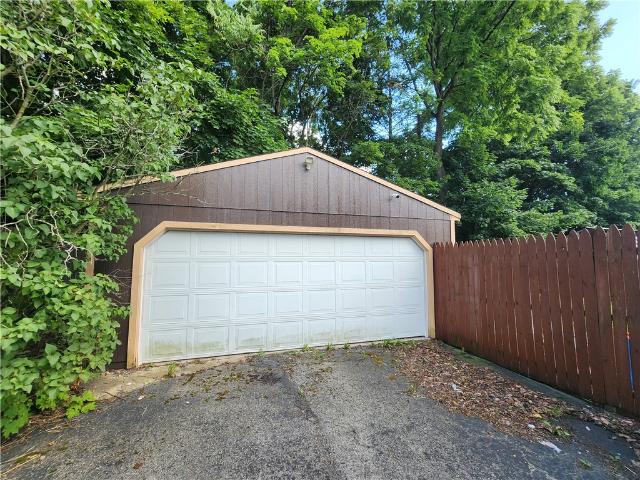 House for sale in New Castle, Pennsylvania