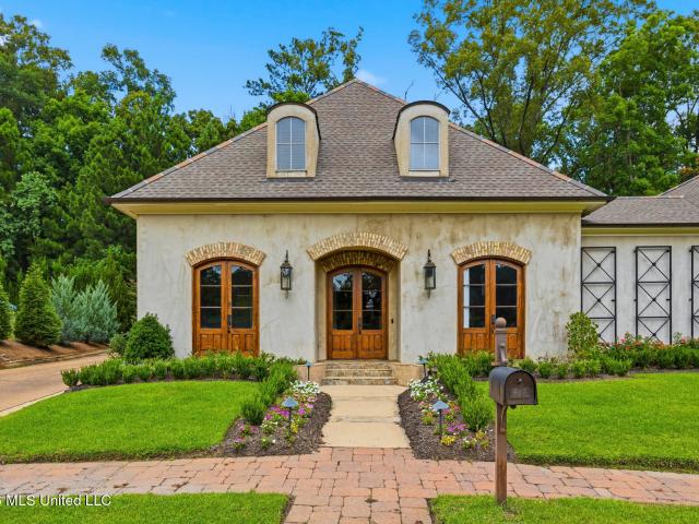 House for sale in Ridgeland, Mississippi