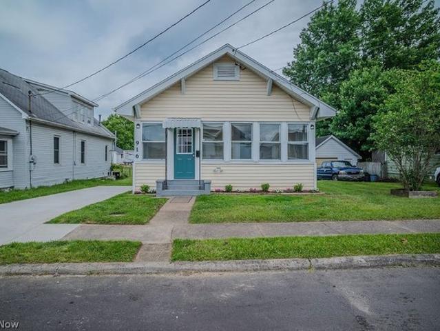 House for sale in Parkersburg, West Virginia