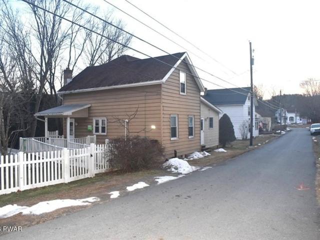 House for sale in Hawley, Pennsylvania