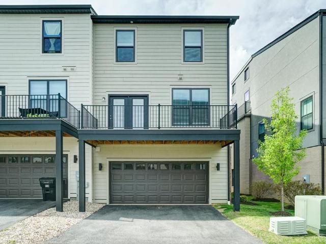 Townhouse for sale in Virginia