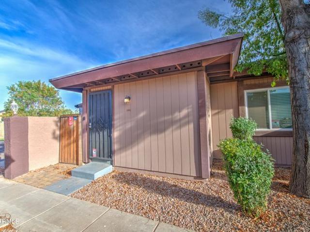 Townhouse for sale in Tempe, Arizona