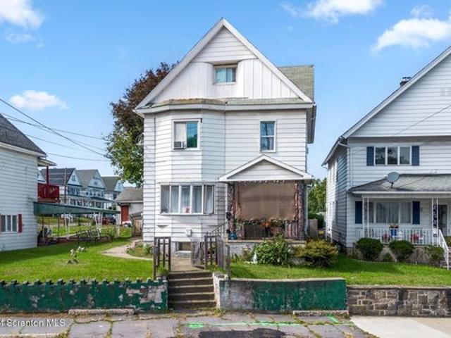 House for sale in West Side, Scranton