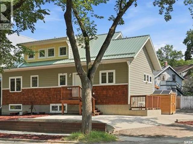 House for sale in Saskatoon, Saskatchewan
