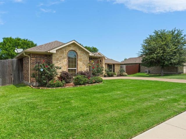 House for sale in Navarro, Texas