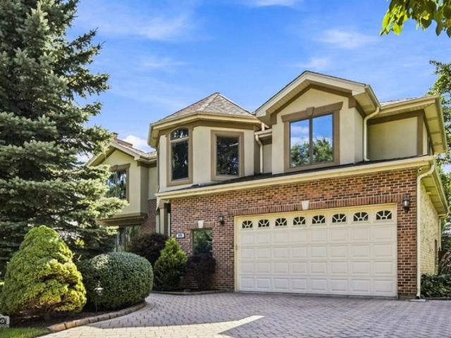 House for sale in Mount Prospect, Illinois