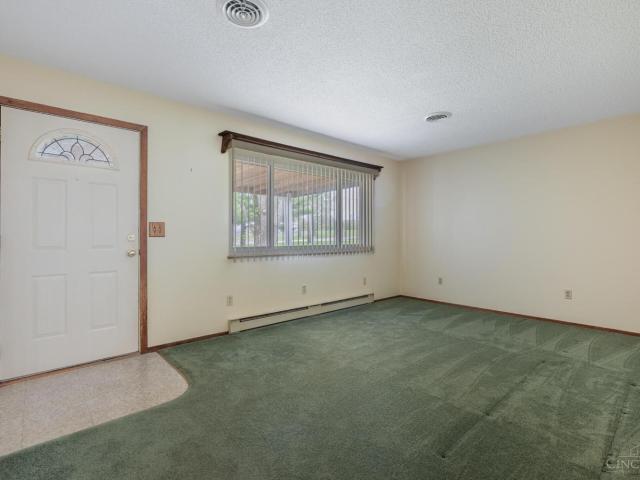 House for sale in Sunbury, Germantown
