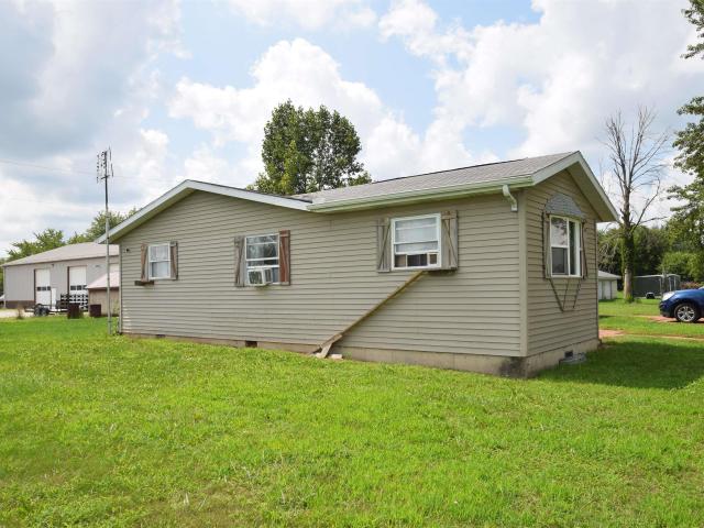 House for sale in Cromwell, Indiana