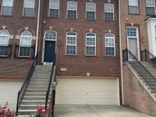 Townhouse for sale in Virginia