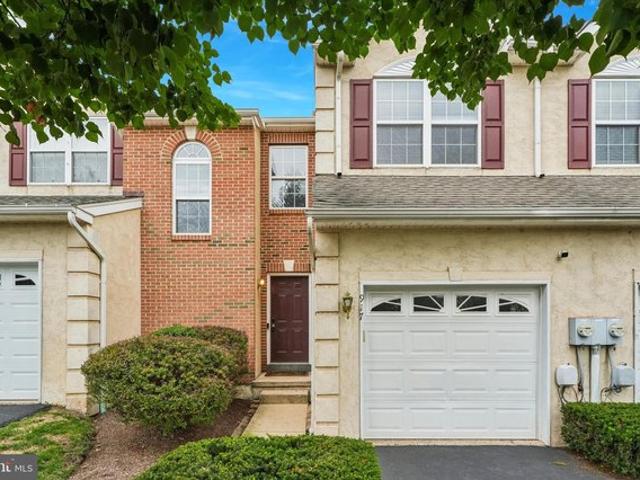 Townhouse for sale in Red Hill, Pennsylvania