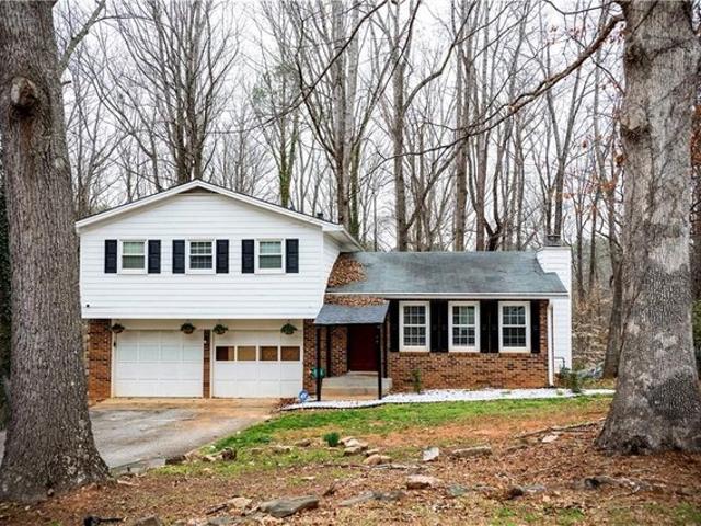 House for sale in Lilburn, Georgia