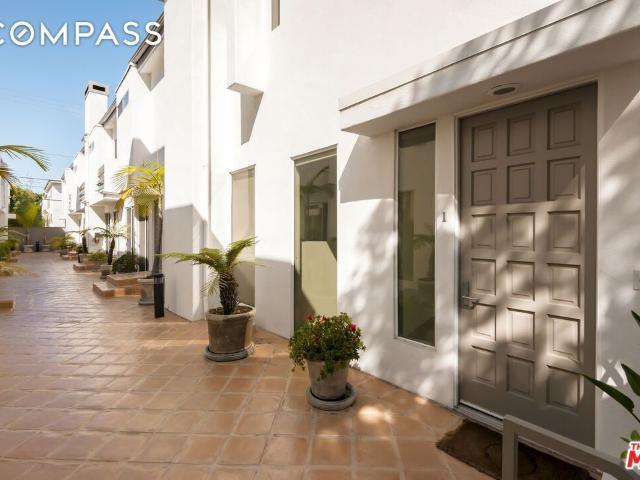 Townhouse for rent in Santa Monica, California