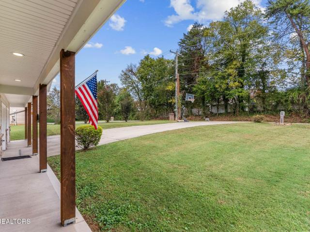 House for sale in Huntington Farms, Maryville