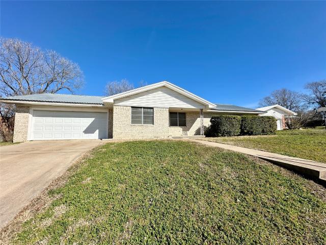 House for sale in Hamilton, Texas