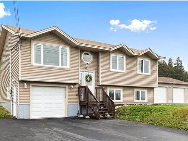 House for sale in Pouch Cove, Newfoundland And Labrador