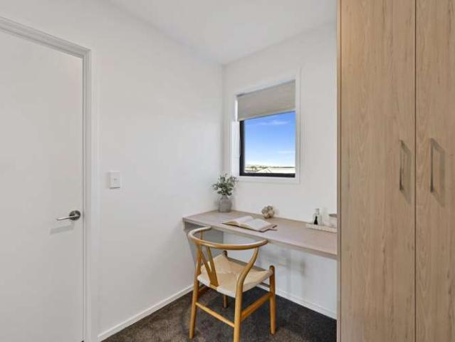 House for sale in Chaslands, Canterbury