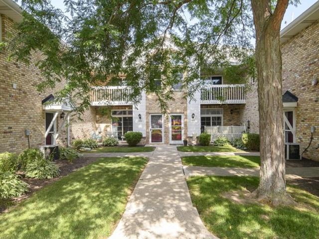 Condo for sale in Oak Creek, Wisconsin