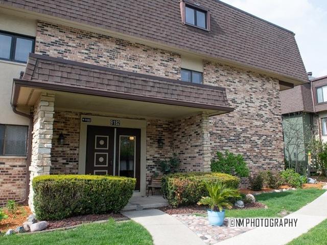 Condo for sale in Palos Hills, Illinois