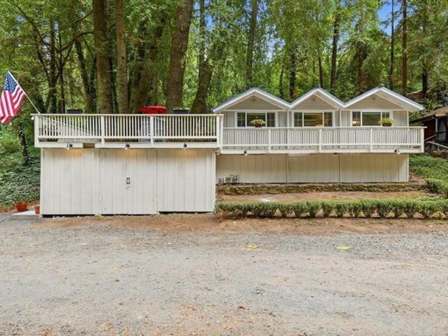 House for sale in Forestville, California