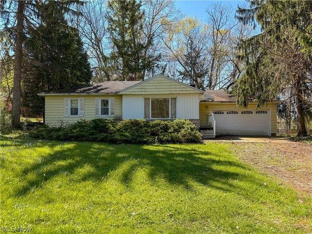 House for sale in Hinckley, Ohio