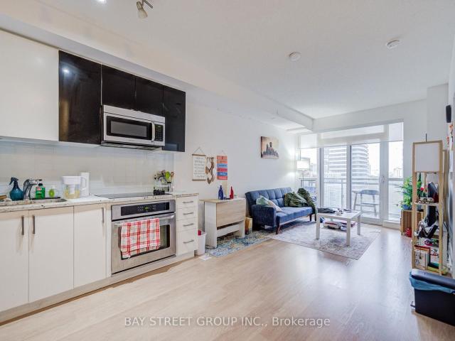 Condo for sale in Toronto, Golden Horseshoe