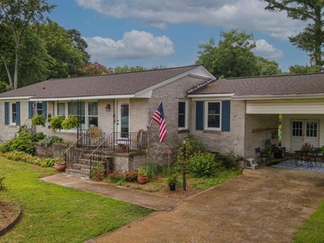 House for sale in Boaz, Alabama