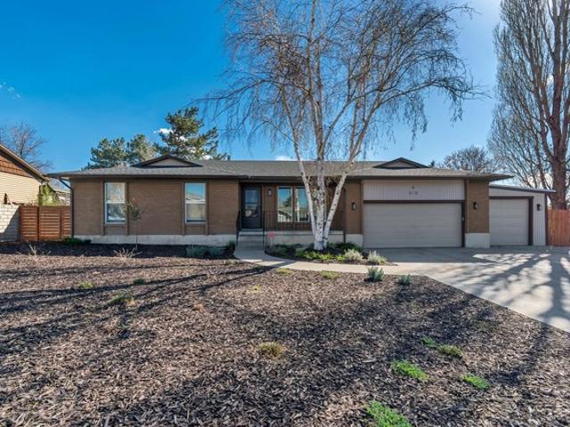 House for sale in Sandy, Utah