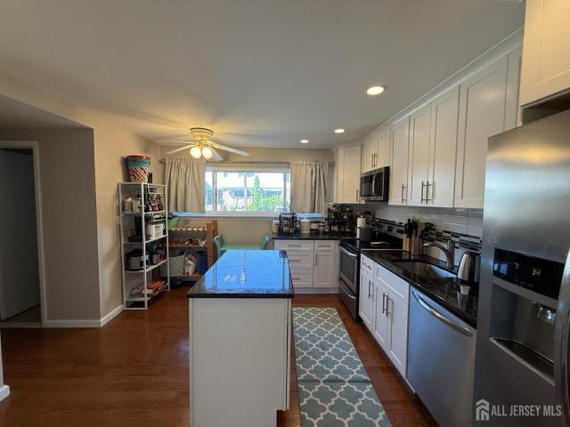 Townhouse for sale in Flagtown, New Jersey