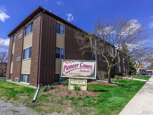 Condo for sale in Waukegan, Illinois