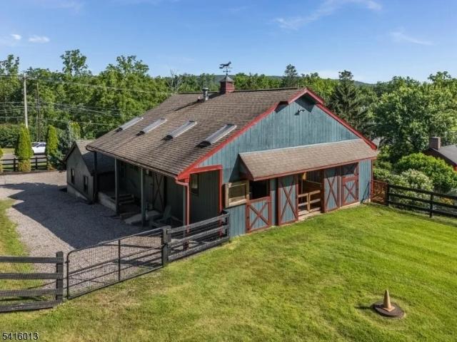 House for sale in Neshanic Station, New Jersey