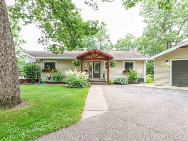 House for sale in Waupaca, Wisconsin