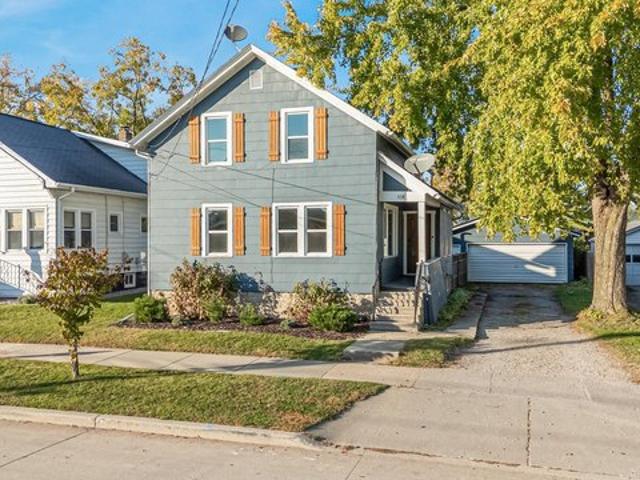 House for sale in Oshkosh, Winnebago County