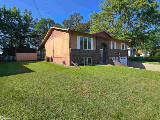 House for sale in Creston, Iowa