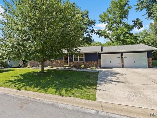 House for sale in Troy, Illinois