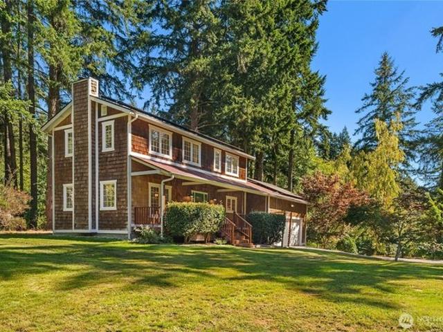 House for sale in Bainbridge Island, Washington