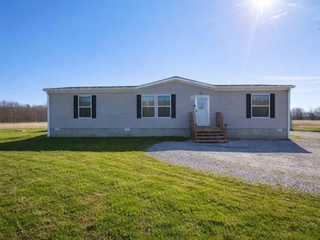 House for sale in Ashley, Illinois