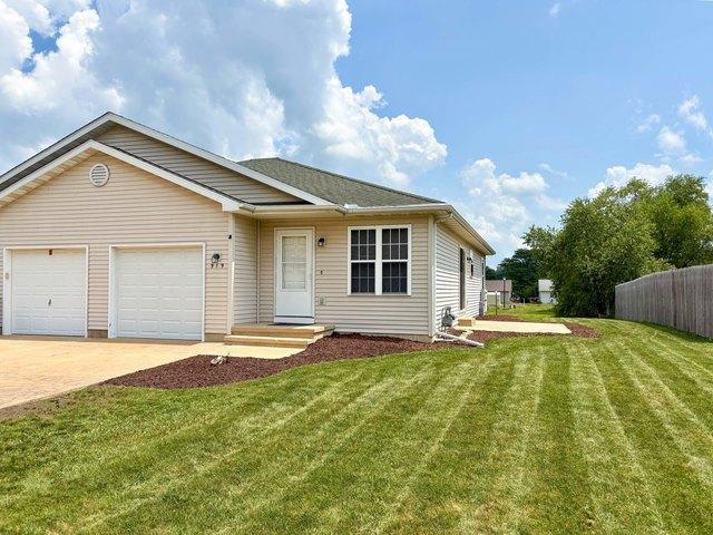 Townhouse for sale in Marseilles, Illinois