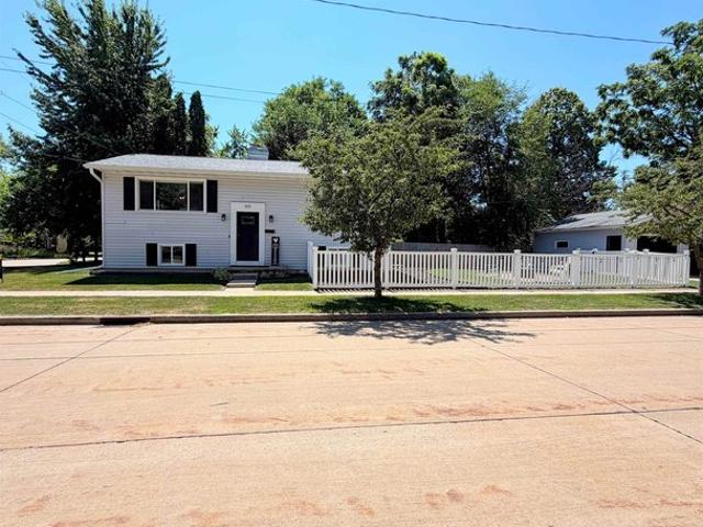 House for sale in Oshkosh, Wisconsin