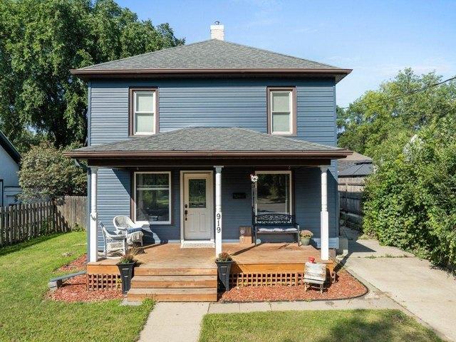 House for sale in Minot, Ward County