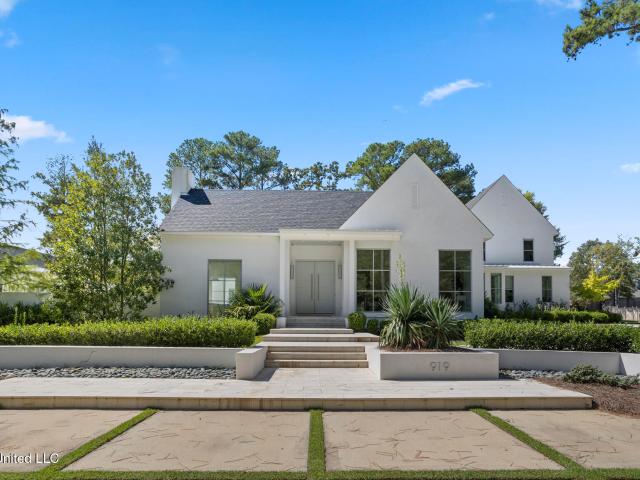 House for sale in Ridgeland, Mississippi