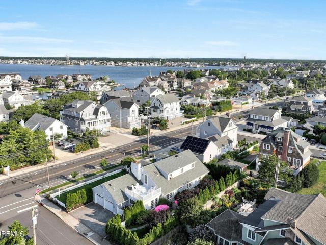 House for sale in Mantoloking, New Jersey