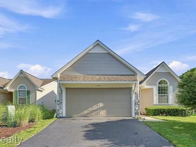 Condo for sale in Wixom, Michigan