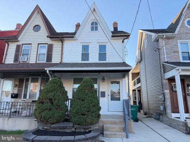 Townhouse for sale in Columbia, Lancaster County